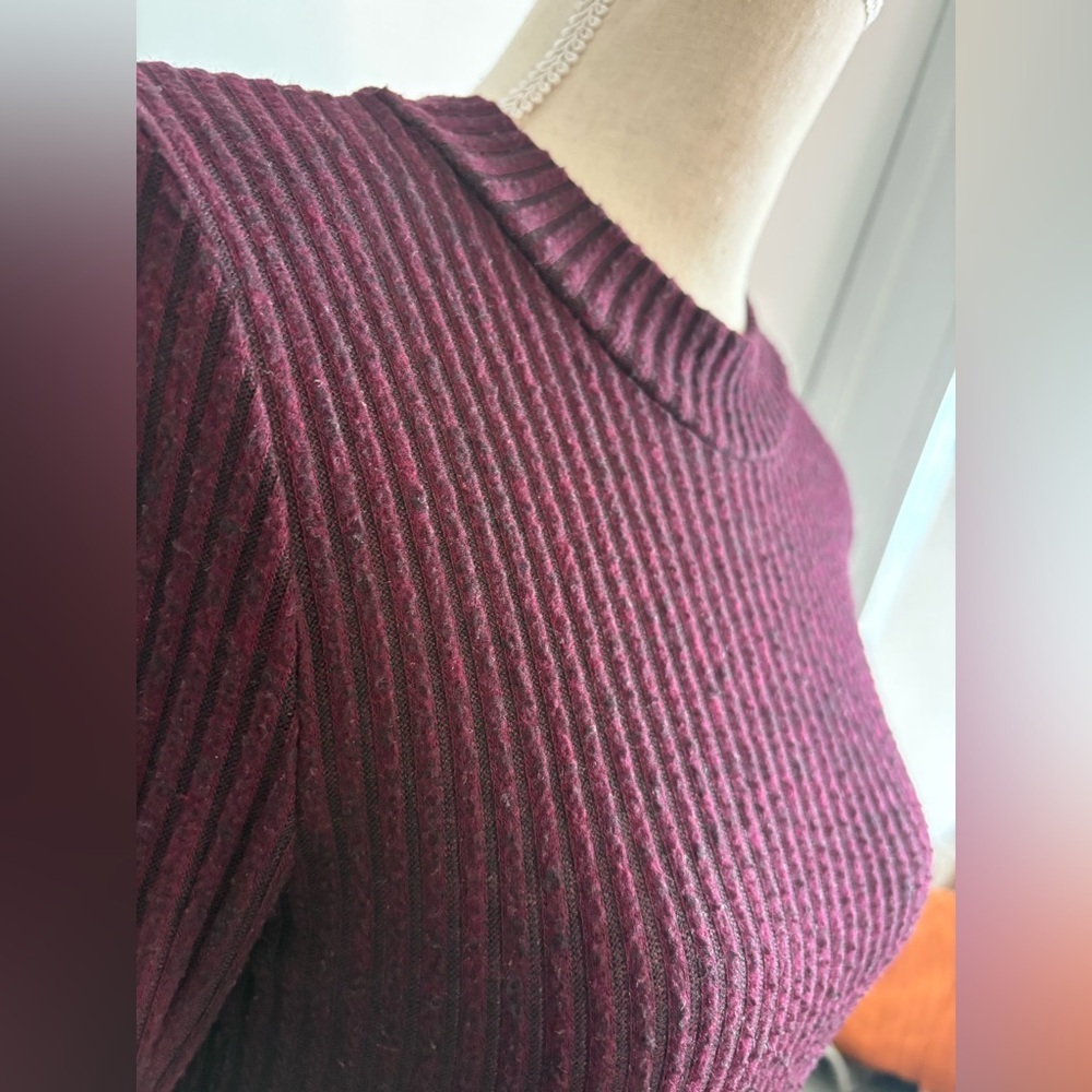 Lost & Wander Sz M Elegant Burgundy Ribbed Dress - Picture 4 of 8